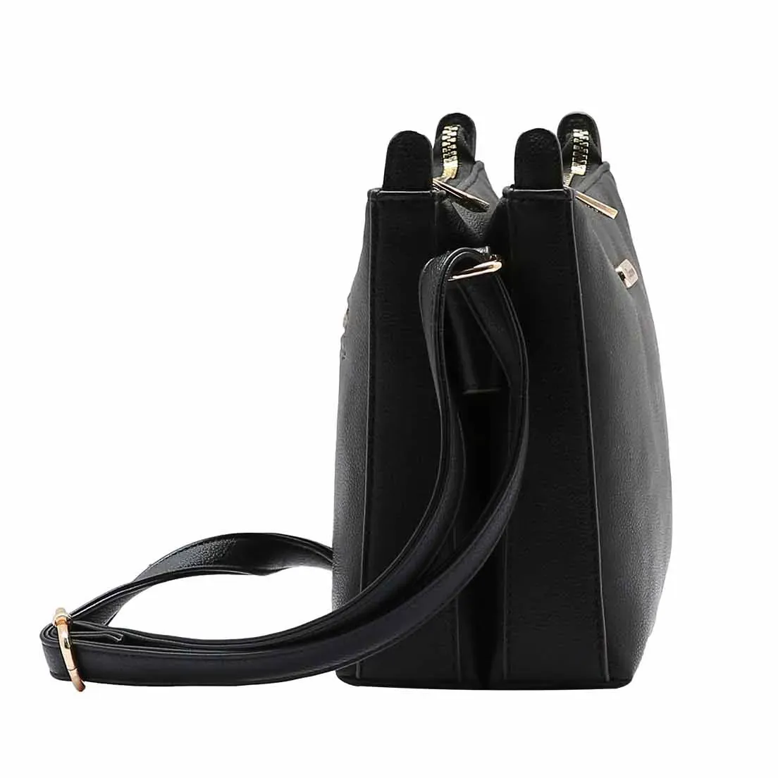 Bolsa feminina transversal Chenson preta vista lateral com zíperes dourados e alça ajustável